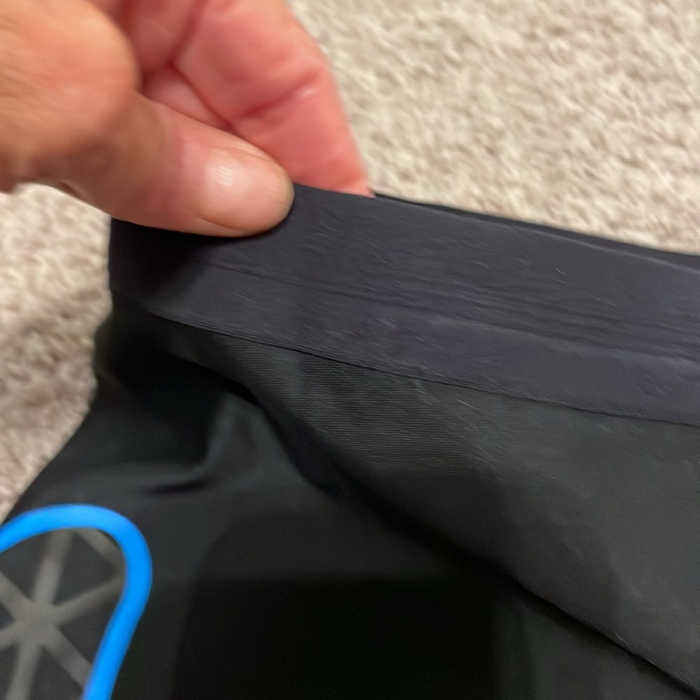 Nike Black and Blue Athletic Leggings - Picture 6 of 7